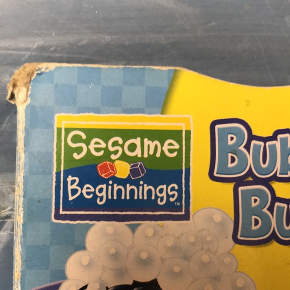 Sesame Street board book  “Bubbles, bubbles” - Picture 11 of 16